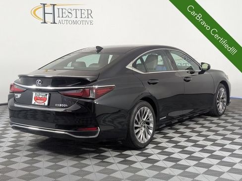 Used 2022 Lexus ES 300h Ultra Luxury w/ Protection Package (P3) FWD image 7
