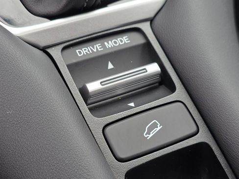 Certified 2024 Honda HR-V EX-L image 11