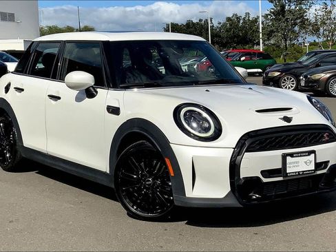 Certified 2023 MINI Cooper S FWD image 32