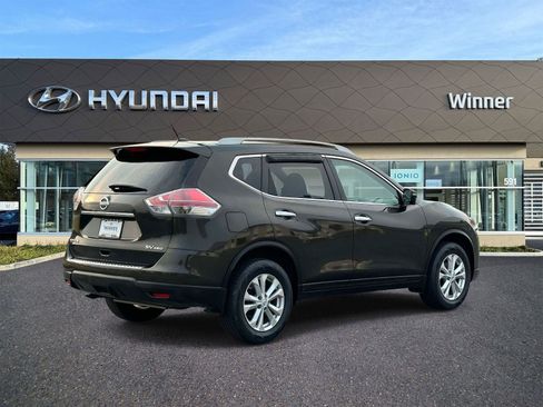 Used 2015 Nissan Rogue SV w/ SV Premium Package AWD/4WD image 4