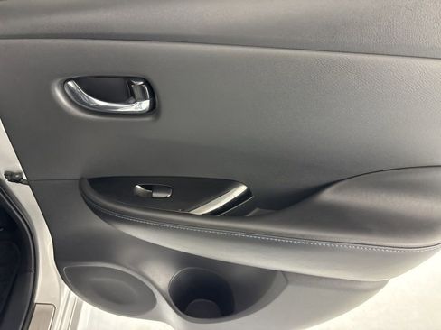 Used 2019 Nissan Leaf SL Plus w/ Protection Package image 36