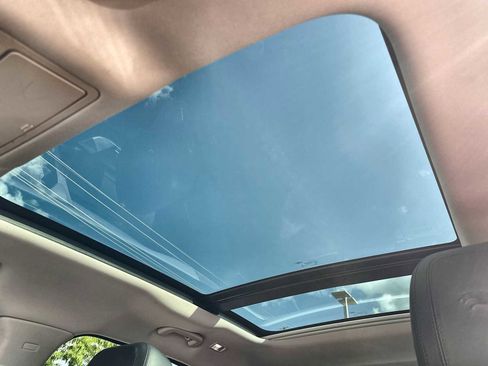 Used 2021 Jaguar F-PACE S image 28