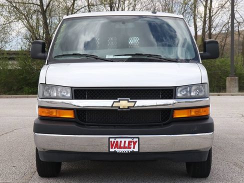 Used 2024 Chevrolet Express 2500 w/ Driver Convenience Package RWD image 3