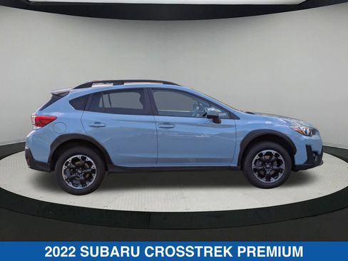 Certified 2022 Subaru Crosstrek 2.0i Premium w/ Moonroof Package image 2