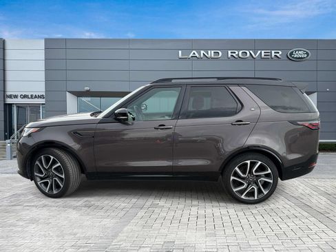 Used 2025 Land Rover Discovery Dynamic SE AWD/4WD image 2