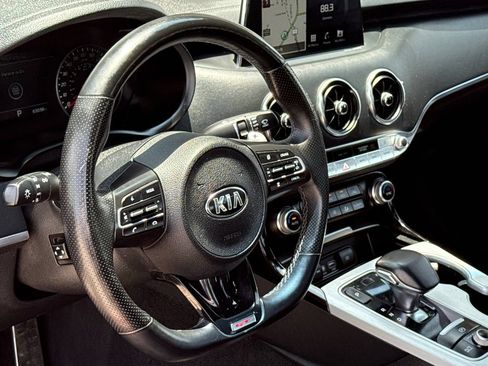 Used 2018 Kia Stinger GT2 AWD/4WD image 18