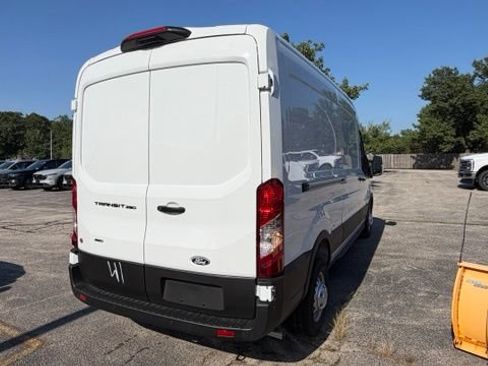 New 2026 Ford Transit 250 148 Medium Roof Extended AWD w/ Load Area Protection Package image 3