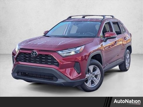Used 2022 Toyota RAV4 XLE image 1