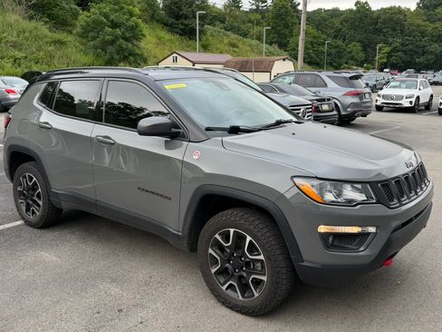 Used 2021 Jeep Compass Trailhawk AWD/4WD image 3