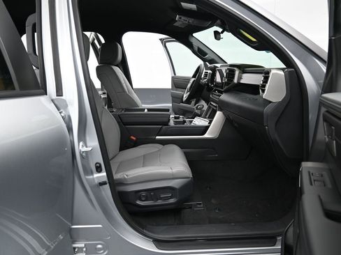 New 2026 Toyota Tundra SR5 image 13