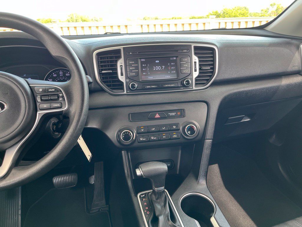 Used 2019 Kia Sportage LX AWD/4WD image 18