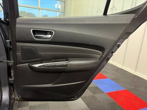Used 2018 Acura TLX w/ Technology Package FWD image 17