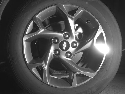 Used 2025 Chevrolet Trax LT FWD image 13