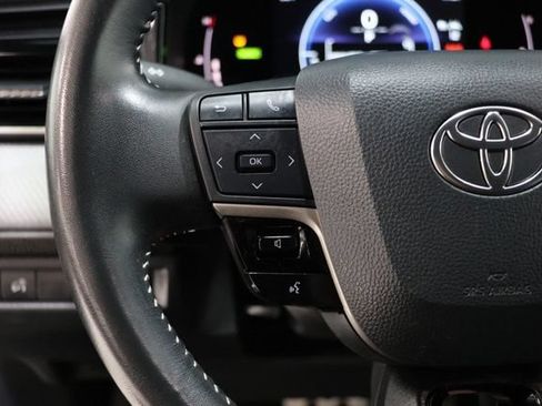 Used 2025 Toyota Camry SE FWD image 22