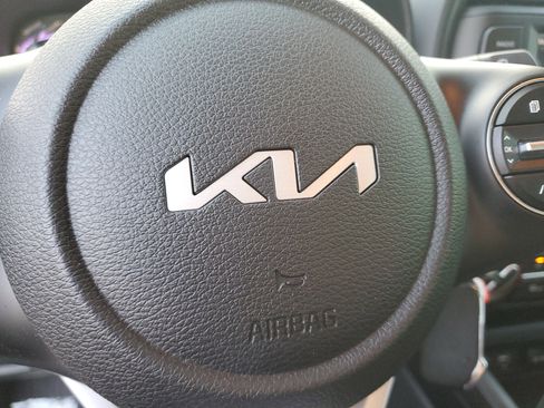 Used 2025 Kia Soul LX w/ LX Technology Package image 29