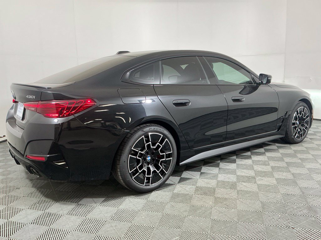 New 2026 BMW 430i w/ M Sport Package RWD image 5