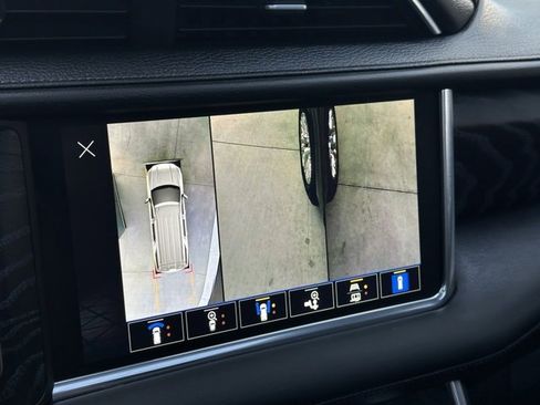 Used 2022 GMC Yukon XL Denali image 21