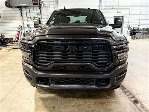 Certified 2025 RAM 2500 Big Horn AWD/4WD image 38