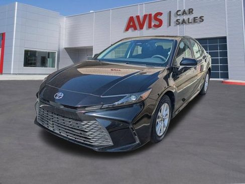 Used 2025 Toyota Camry LE FWD image 1