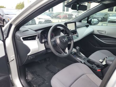 Used 2025 Toyota Corolla SE FWD image 10