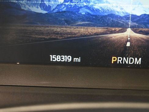 Used 2020 Ford Explorer Platinum w/ Premium Technology Package image 38