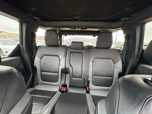 Used 2024 Ford Bronco Black Diamond w/ Sasquatch Package image 37