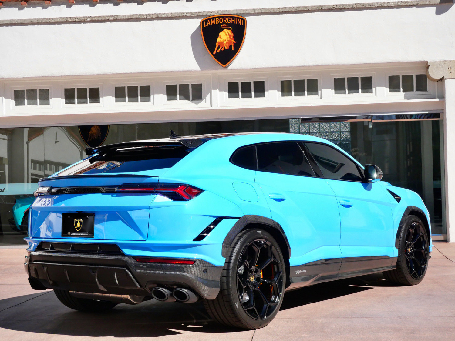 Used 2024 Lamborghini Urus Performante AWD/4WD image 3