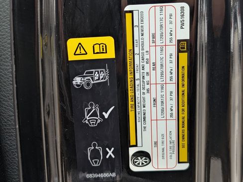 Used 2023 Jeep Wrangler Unlimited Rubicon 4xe w/ Steel Bumper Group image 37