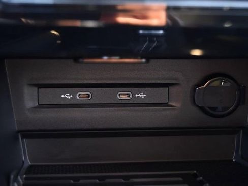 New 2026 Volkswagen Taos SE image 15