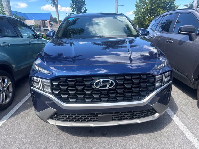 Used 2022 Hyundai Santa Fe SE FWD image 2