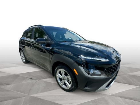 Used 2023 Hyundai Kona SEL FWD image 2