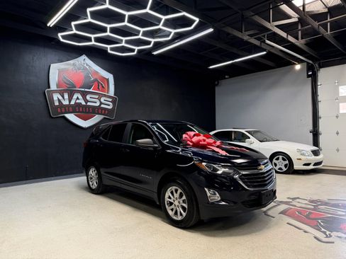 Used 2020 Chevrolet Equinox LS AWD/4WD image 3