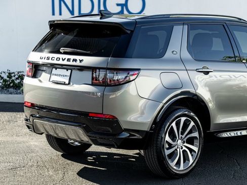 Used 2024 Land Rover Discovery Sport Dynamic SE image 7