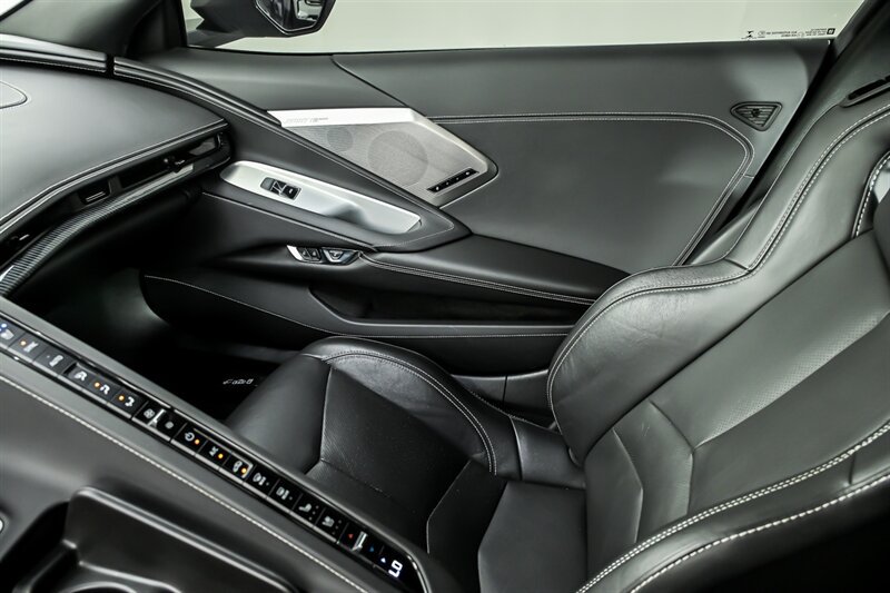 Used 2021 Chevrolet Corvette Stingray Preferred Cpe w/ Z51 Performance Package RWD image 33