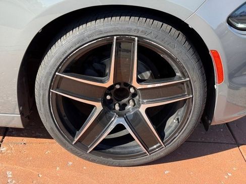 Used 2018 Dodge Charger SXT Plus w/ Driver Confidence Group image 8