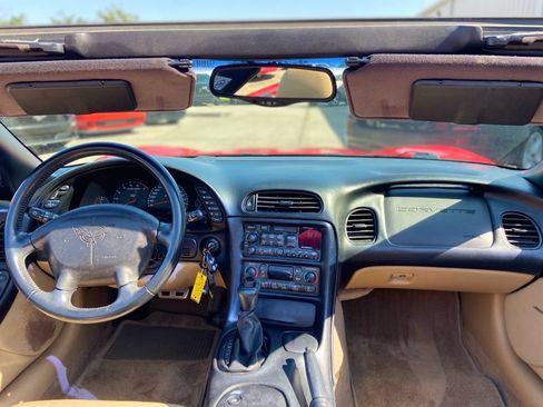 Used 2003 Chevrolet Corvette Convertible w/ Preferred Equipment Group1 RWD image 27