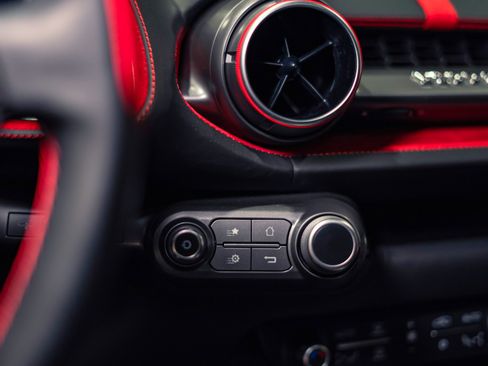 Used 2020 Ferrari 812 Superfast RWD image 41