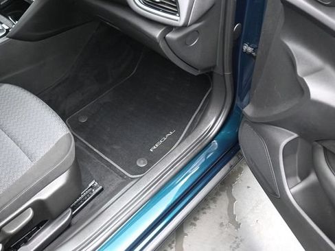 Used 2018 Buick Regal Preferred FWD image 40