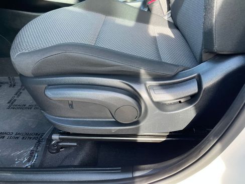 Used 2025 Kia Soul LX w/ LX Technology Package image 22