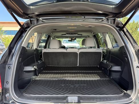 Used 2017 Honda Pilot Touring image 19