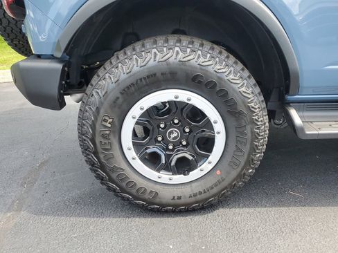 New 2025 Ford Bronco Outer Banks w/ Sasquatch Package AWD/4WD image 5