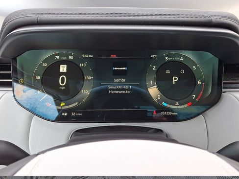 Used 2023 Land Rover Range Rover Sport SE image 6