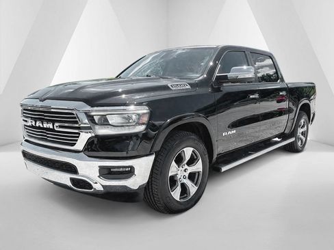 Used 2019 RAM 1500 Laramie AWD/4WD image 3