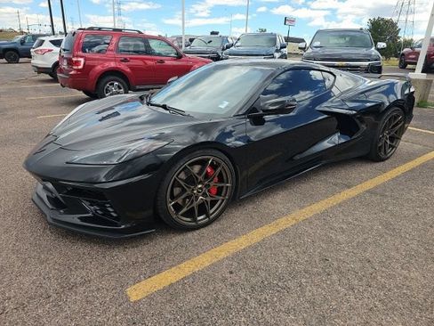 Used 2021 Chevrolet Corvette Stingray Coupe w/ Z51 Performance Package RWD image 7