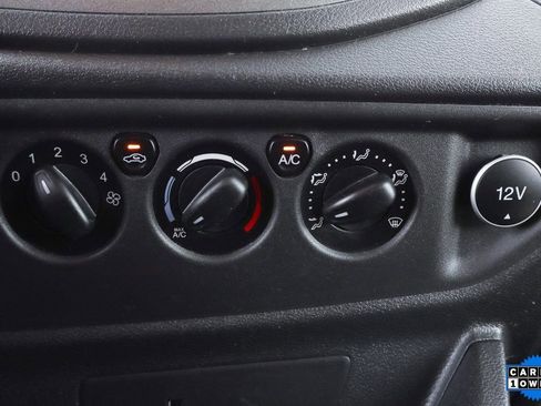 Used 2018 Ford Transit 350 XL image 29