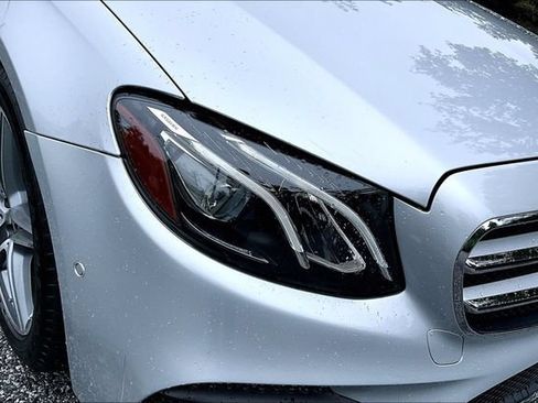Certified 2019 Mercedes-Benz E 300 4MATIC image 36