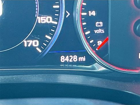 Used 2023 Chevrolet Traverse Premier image 12