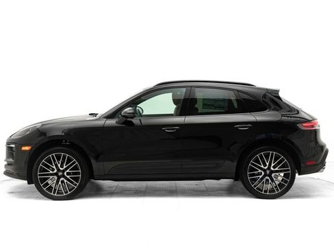Certified 2026 Porsche Macan AWD/4WD image 2