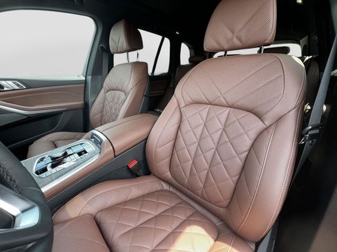 New 2026 BMW X5 xDrive40i w/ Climate Comfort Package AWD/4WD image 11