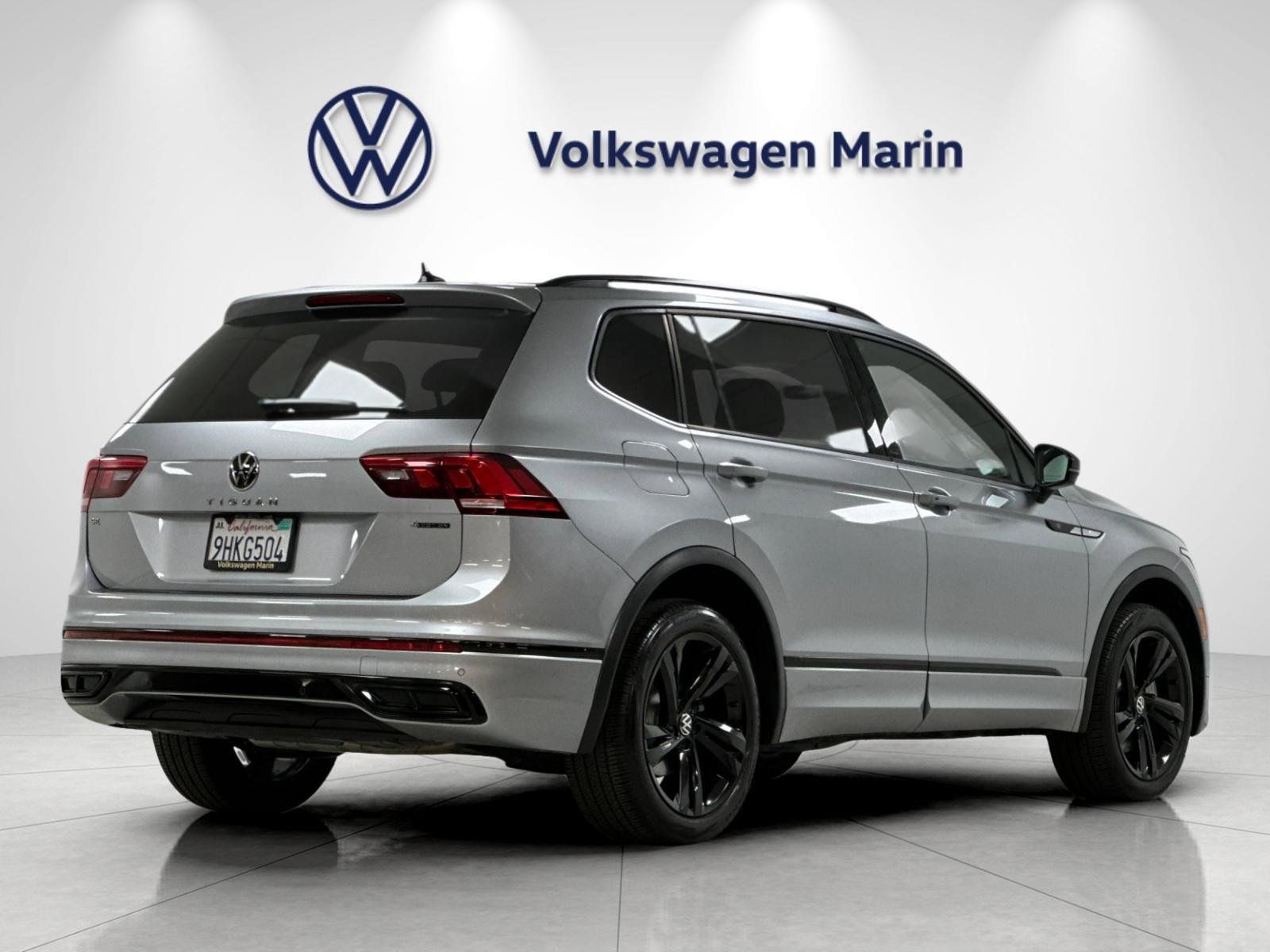 Used 2023 Volkswagen Tiguan SE R-Line AWD/4WD image 5